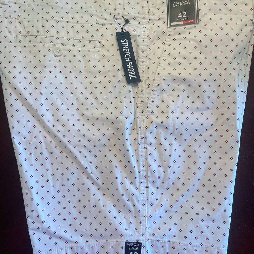 Round tree & Yorke White Stretch Fabric Pants with Red Pattern Big and Tall 42